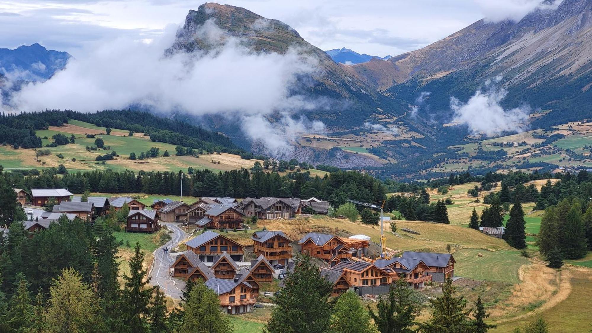 Appartement 4 A 6 Personnes - Chalets D'Aurouze - La Joue Du Loup Saint-Étienne-en-Dévoluy Exteriér fotografie