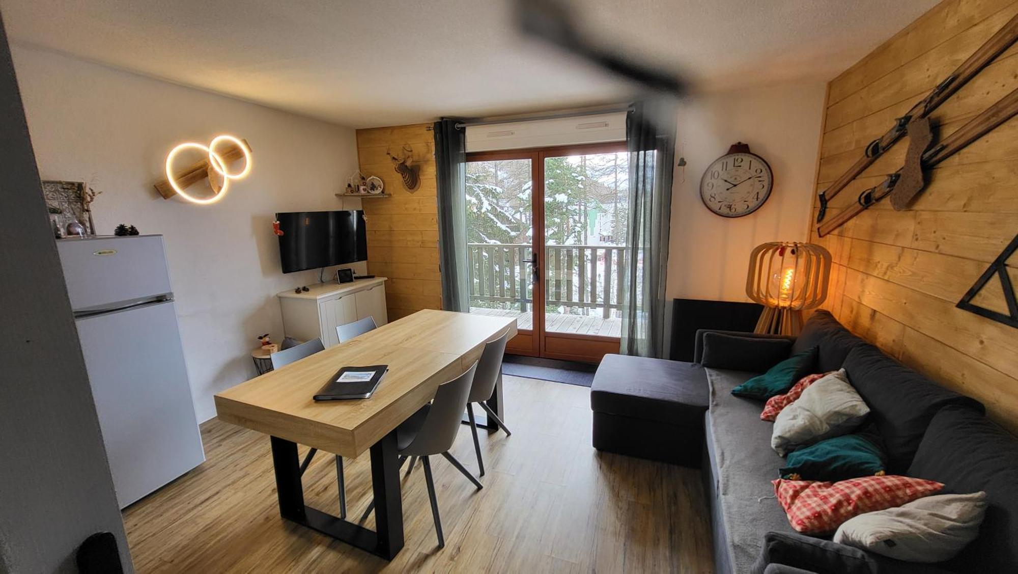 Appartement 4 A 6 Personnes - Chalets D'Aurouze - La Joue Du Loup Saint-Étienne-en-Dévoluy Exteriér fotografie